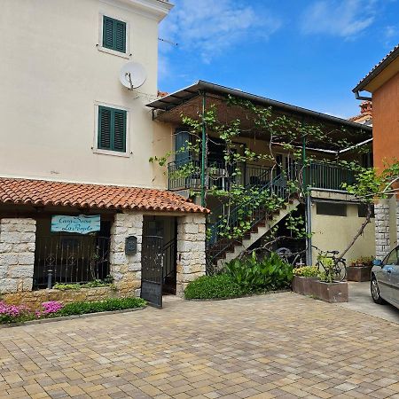 Apartments La Pergola Ровин Екстериор снимка