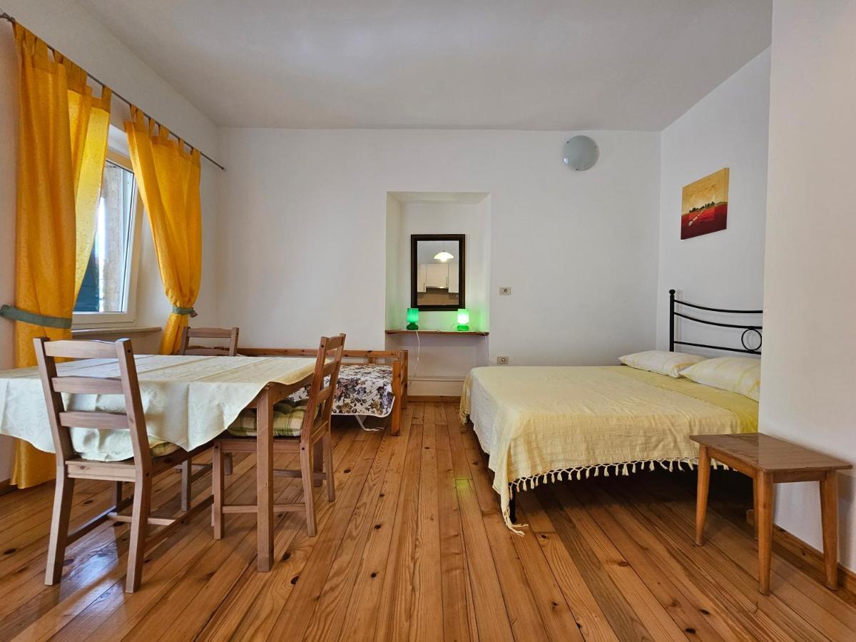 Apartments La Pergola Ровин Екстериор снимка